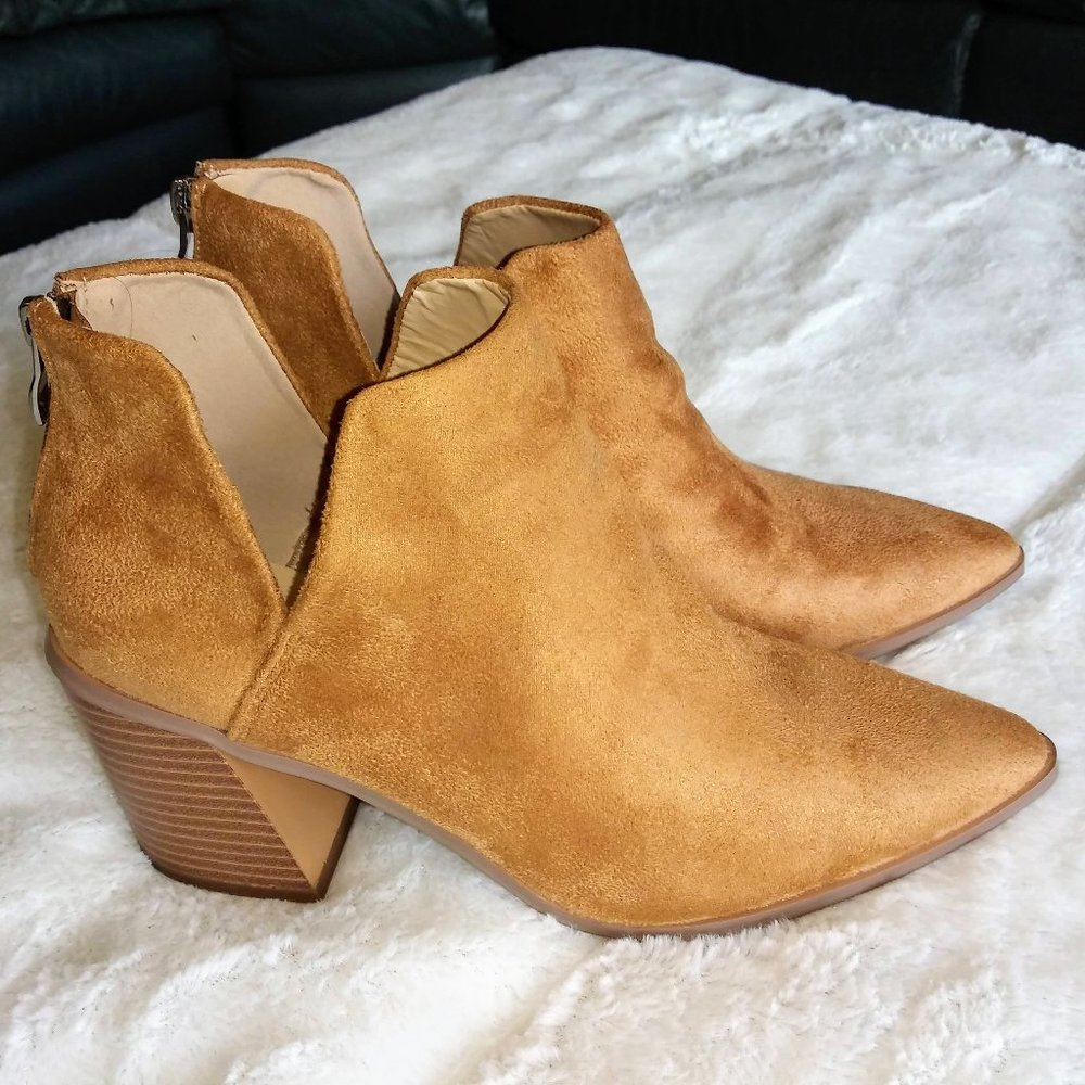 New Tan Suede Ankle Booties Size 8